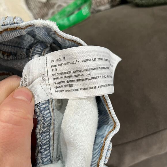 Abercrombie High Rise Cutoff Shorts Size 26 Light Wash Distressed Denim - Picture 4 of 8